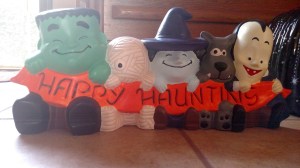 The Mister's Happy Haunting set